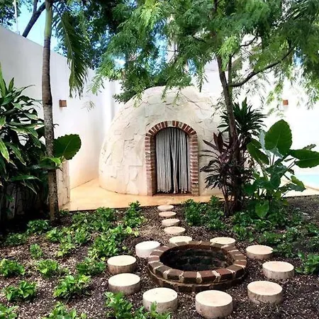 Near Beach+jungle Views. King Bed+220 Megs+2 Bikes Apartment Tulum