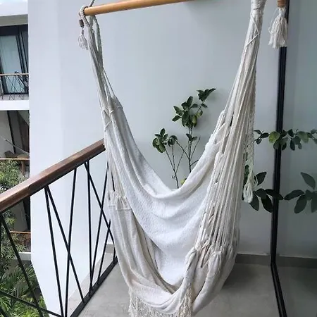 Apartment Near Beach+jungle Views. King Bed+220 Megs+2 Bikes *