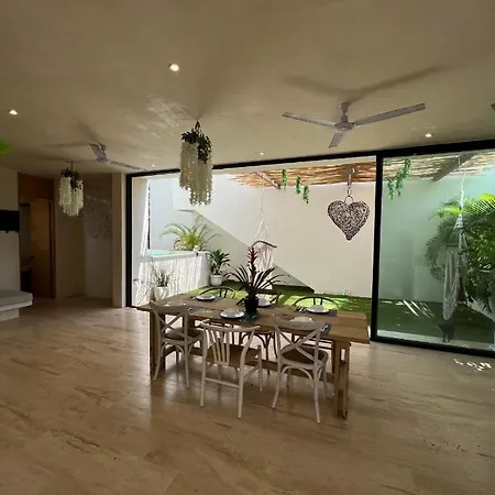 New Spacious 2 Level Penthouse W/ Pool