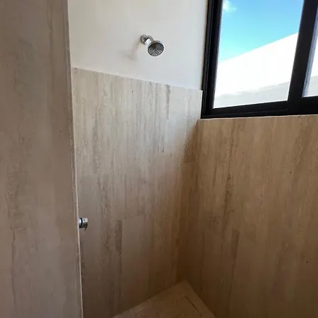 New Spacious 2 Level Penthouse W/ Pool