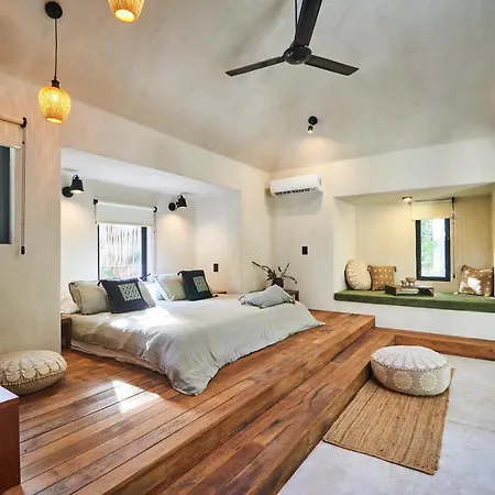 Exclusive & Private In With An Authentic Design, Private Patio, Swimming Pool & Hammocks Holiday home