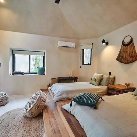 Holiday home Exclusive & Private In With An Authentic Design, Private Patio, Swimming Pool & Hammocks *