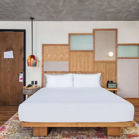 Hotel Aloft 4*