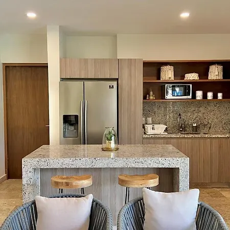 Maranay Apartment *