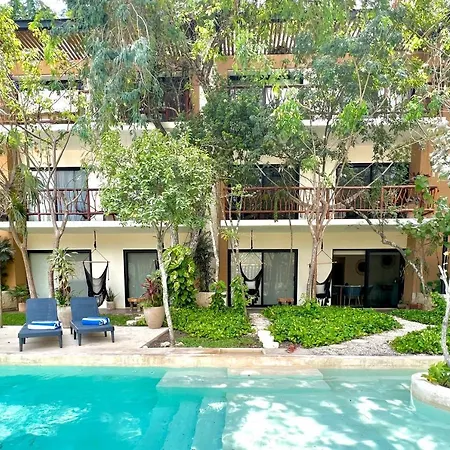 Maranay Apartment *