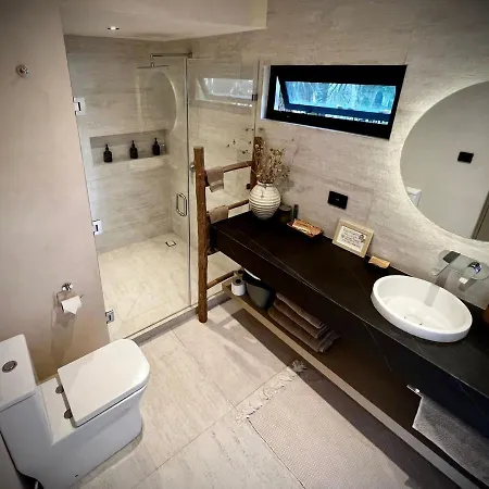 Xunkari Eco Luxury Bungalow In *