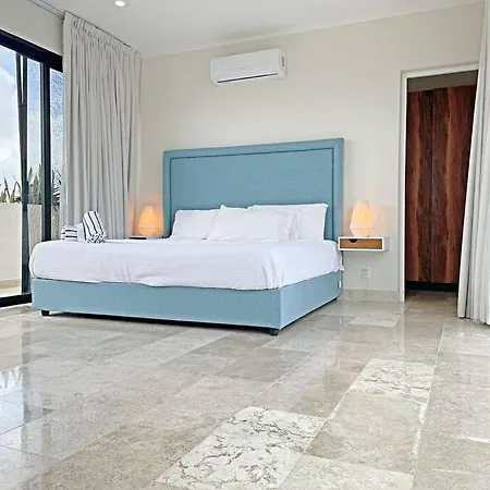 Spacious 3 Bed Penthouse With Rooftop And Gym Apartment