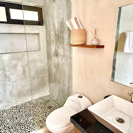 Apartment Zen Escape In Jungle *