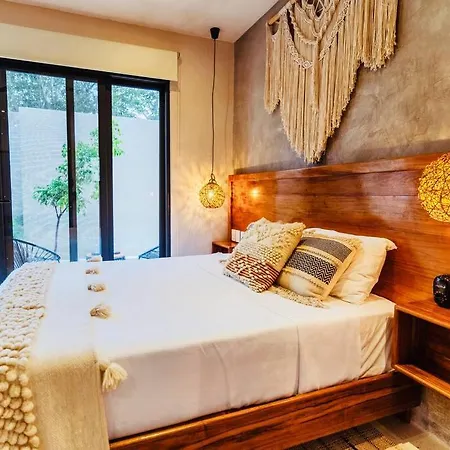 Zen Escape In Jungle Apartment *