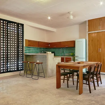 Locales Apartment *