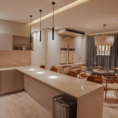 Apartment Exclusive And Stunning 3 Bd Jungle View Flat In *