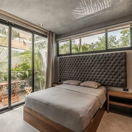 Bliss: Rooftop Pool & View Apartment *