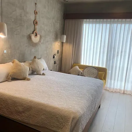 Tuluminati Luxury Depa Tuk Apartment