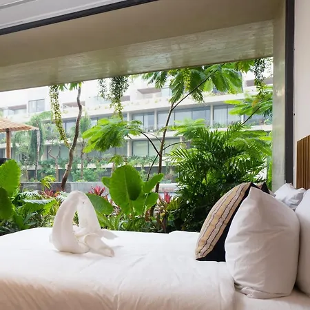 Mistiq Aparthotel