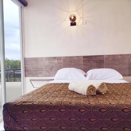 Homestay Vacations *