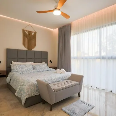 New Beautiful Good Luck Department Pool Roof Apartment
