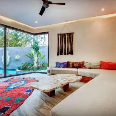 Beautiful In - Riviera Maya Villa