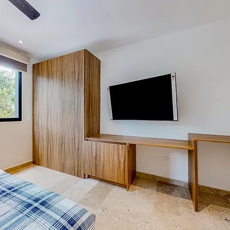 Zama Tower 101a Hotel *