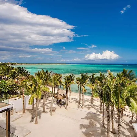 Beachfront In Exclusive With Cook & Housekeeping * Tulum
