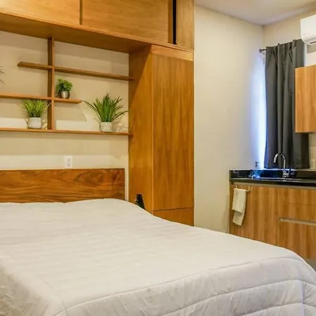 Oasis De Madera En Con Jacuzzi En El Techo Apartment