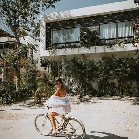Villa Fabulous Villa At Exclusive Gated Community La Privada Aldea Zama, 6 Bedroom Private Pool & Concierge Service Tulum