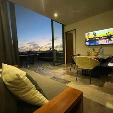 Exceptional Penthouse In Centro With Views! Apartment