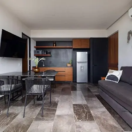 Exceptional Penthouse In Centro With Views!