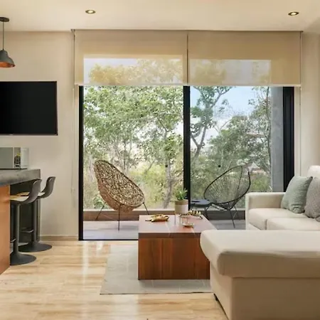 Rooftop W/private Pool. Close To Beach/town. 60mb Apartment *