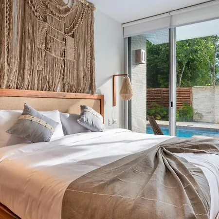Tranquil Paradise With Pool Views *