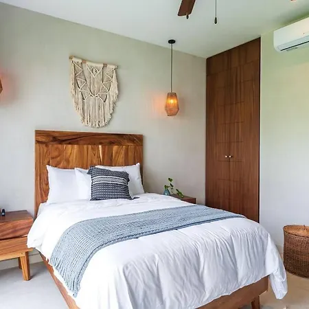 Amazing Rooftop 2br 2bathroom *
