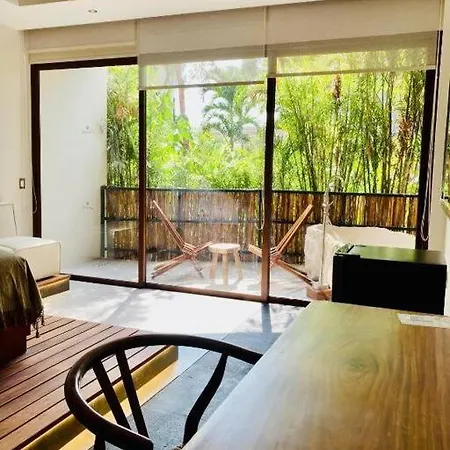 Jungle Retreat Apartment