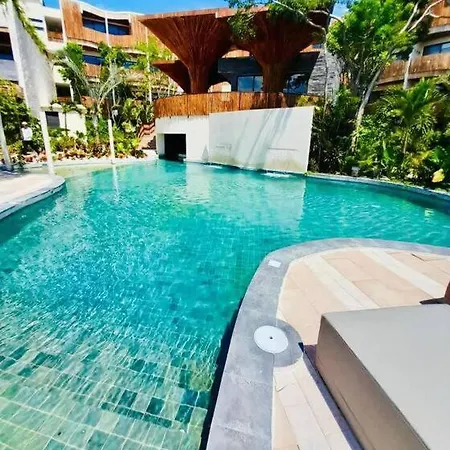 Jungle Retreat Apartment *