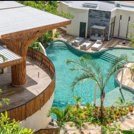 Apartment Jungle Retreat *