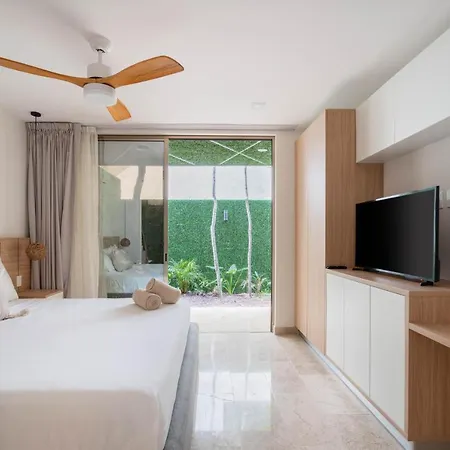 Apartment Luxury Apt/aldea Zama/pool View 50mbps Internet *