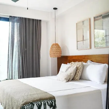 Spacious And Comfortable Apt. With Pool In Apartment *