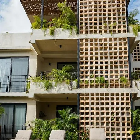 Spacious And Comfortable Apt. With Pool In