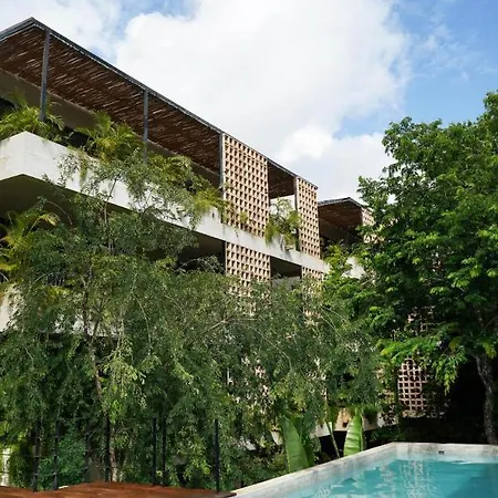 Apartment Spacious And Comfortable Apt. With Pool In