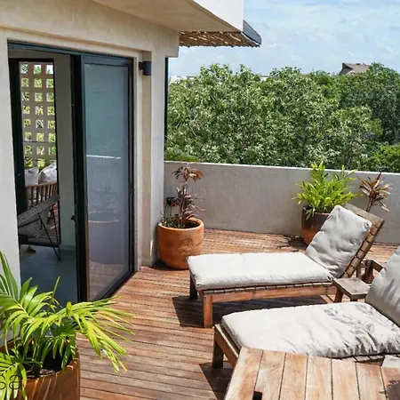 Spacious And Comfortable Apt. With Pool In Apartment *