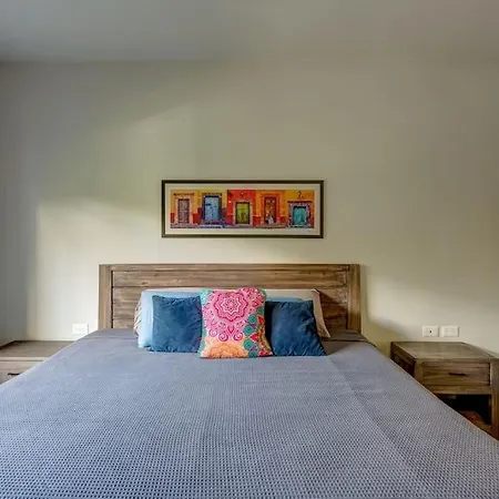 Complex With An Alluring Pool & Tropical Vibes By Stella Rentals! Apartamento *