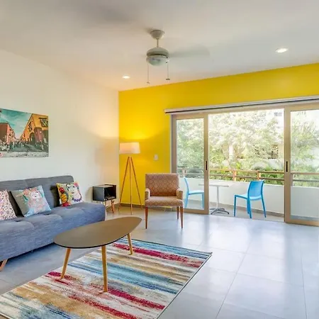 Complex With An Alluring Pool & Tropical Vibes By Stella Rentals! *