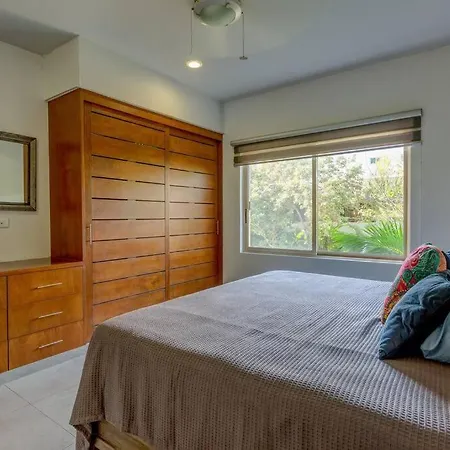 Complex With An Alluring Pool & Tropical Vibes By Stella Rentals! Apartamento *