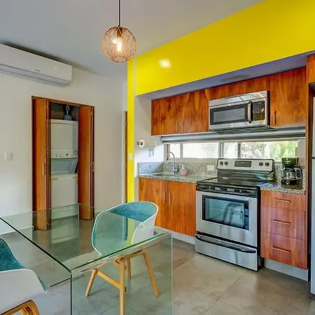 Apartamento Complex With An Alluring Pool & Tropical Vibes By Stella Rentals!
