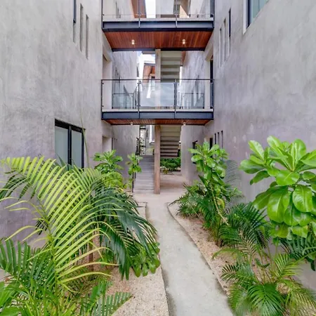 Apartment Chic New With Pool Near Beach Ruins *