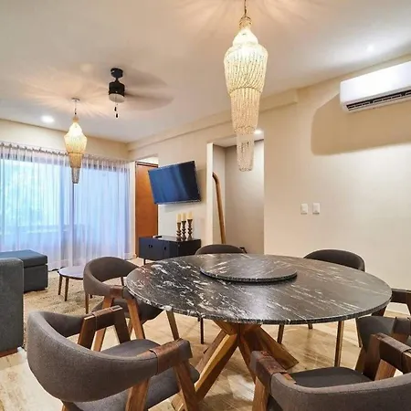 Apartment 2 Bedroom Spacious Great Located Top Lx Amenities