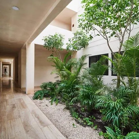 2 Bedroom Spacious Great Located Top Lx Amenities Apartment *