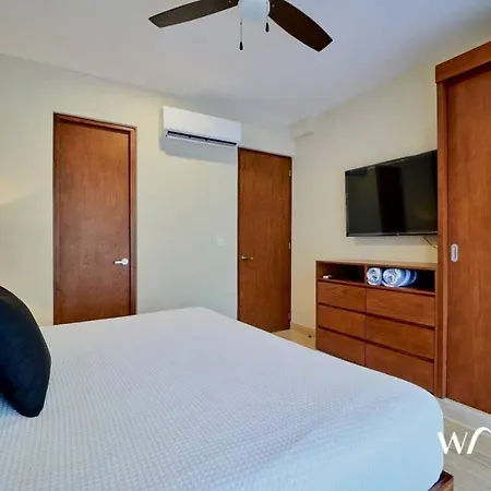2 Bedroom Spacious Great Located Top Lx Amenities Apartment