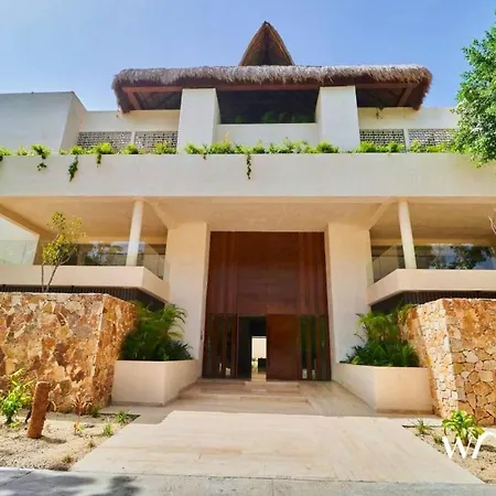 2 Bedroom Spacious Great Located Top Lx Amenities Apartment