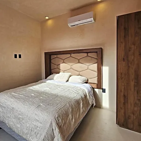 Barrio Maya Villa: 2br Designer Pool