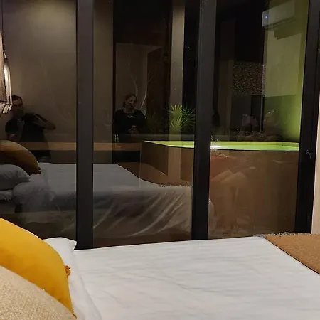 Con Terraza, Pileta Y Bano Completo Apartment Tulum