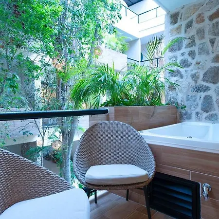 * Wamai Loft Tulum